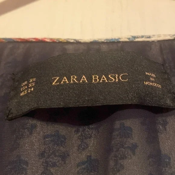 Zara Basic Zipper Front Top - Picture 5 of 8